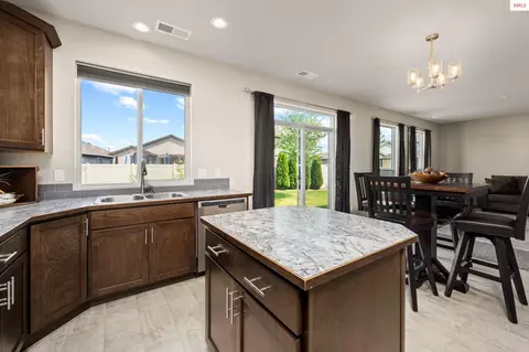 Kitchen - 1596 N Minam Loop, Post Falls, ID 83854 photo 4 of 4