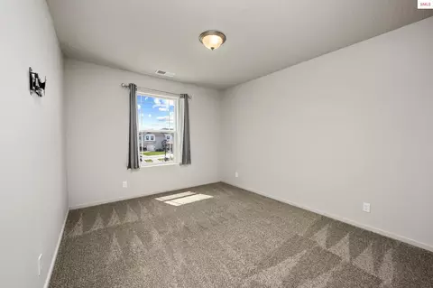 Bedroom - 1596 N Minam Loop, Post Falls, ID 83854 photo 3 of 6