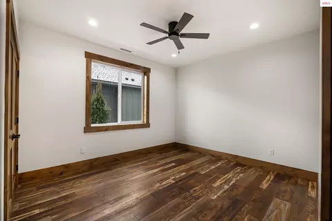 Bedroom - 137 Backtrack Rd, Sandpoint, ID 83864 photo 5 of 6