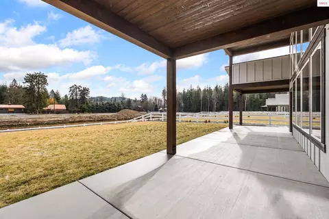 Exterior - 137 Backtrack Rd, Sandpoint, ID 83864 photo 5 of 6
