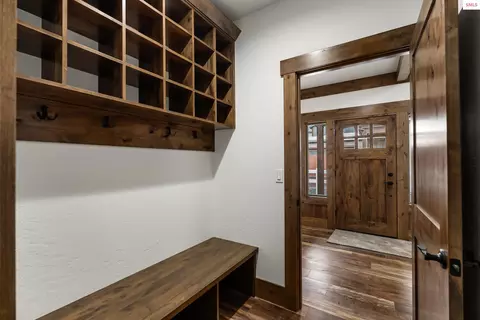 Entry Way - 137 Backtrack Rd, Sandpoint, ID 83864 photo 3 of 3
