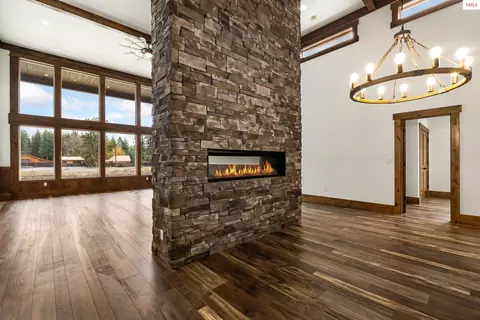 Living - 137 Backtrack Rd, Sandpoint, ID 83864 photo 1 of 6