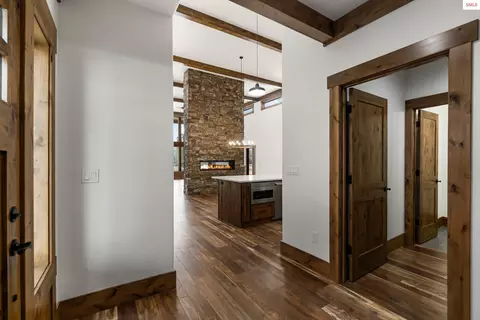 Entry Way - 137 Backtrack Rd, Sandpoint, ID 83864 photo 1 of 3