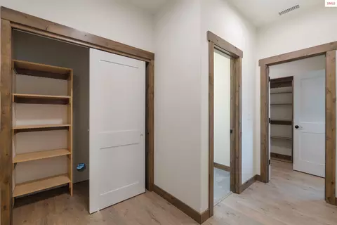 Entry Way - 159 Backtrack Rd, Sandpoint, ID 83864 photo 1 of 3