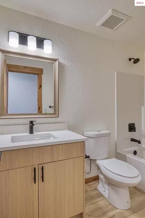 Bath - 3596 N Blaze Loop, Post Falls, ID 83854 photo 3 of 4