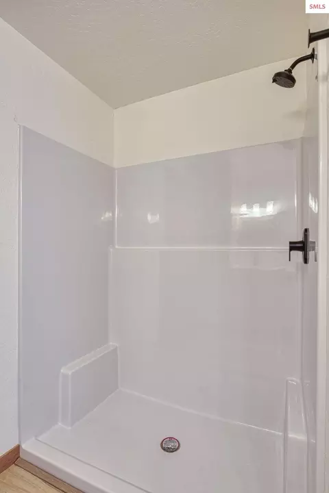 Bath - 3596 N Blaze Loop, Post Falls, ID 83854 photo 4 of 4