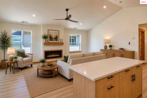 Living - 3596 N Blaze Loop, Post Falls, ID 83854 photo 3 of 5