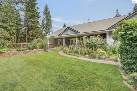 Exterior - 403 Fall Crk, Naples, ID 83847 photo 3 of 20