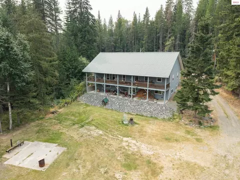 Exterior - 403 Fall Crk, Naples, ID 83847 photo 18 of 20