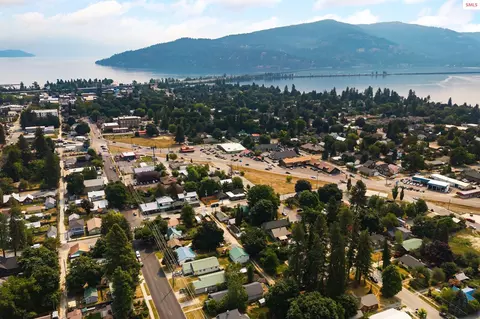 View/Area - 905 Pine St, Sandpoint, ID 83864 photo 3 of 5
