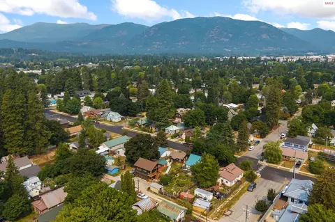 View/Area - 905 Pine St, Sandpoint, ID 83864 photo 4 of 5