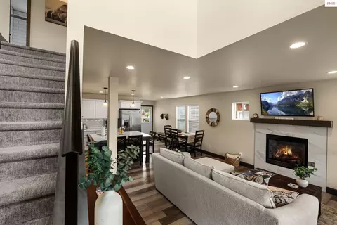 Entry Way - 52 Pomrankey Ln, Dover, ID 83825 photo 1 of 2