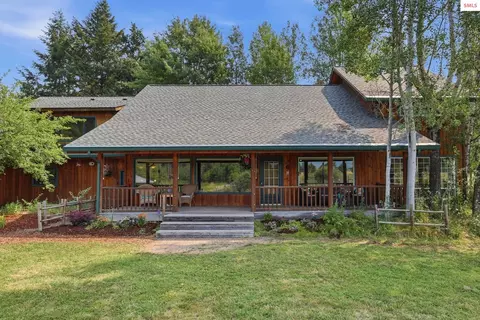 26314 E Blanchard Rd, Newport, WA 99156