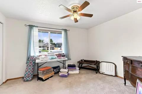 Bedroom - 560 E Bunker Ave, Post Falls, ID 83854 photo 3 of 3