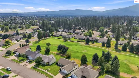 View/Area - 560 E Bunker Ave, Post Falls, ID 83854 photo 2 of 9