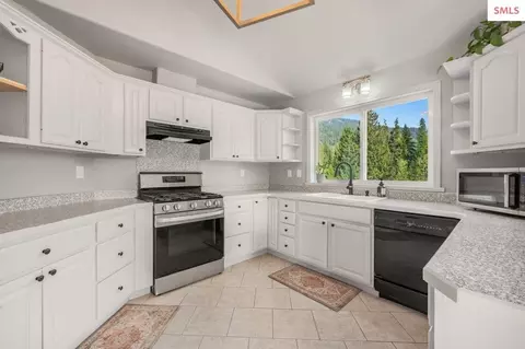 Kitchen - 265 Little Thunder Rd, Sandpoint, ID 83864 photo 1 of 3