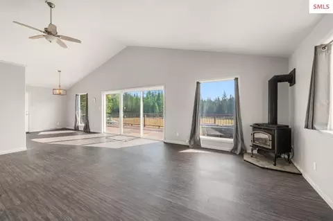 Living - 265 Little Thunder Rd, Sandpoint, ID 83864 photo 4 of 7