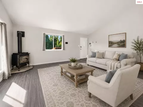 Living - 265 Little Thunder Rd, Sandpoint, ID 83864 photo 1 of 7