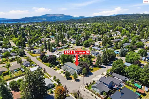 View/Area - 1201 Spruce St, Sandpoint, ID 83864 photo 2 of 8