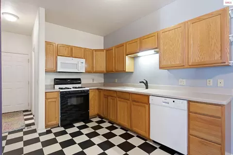 Kitchen - 1201 Spruce St, Sandpoint, ID 83864 photo 1 of 3