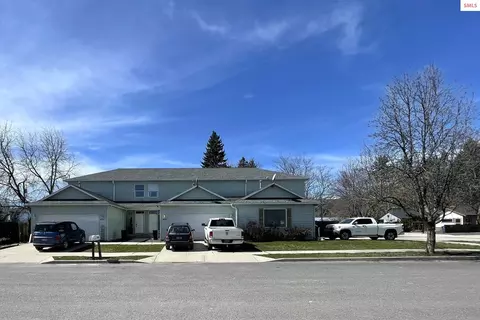 Exterior - 1201 Spruce St, Sandpoint, ID 83864 photo 5 of 9