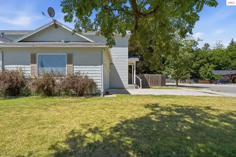 Exterior - 1201 Spruce St, Sandpoint, ID 83864 photo 4 of 9
