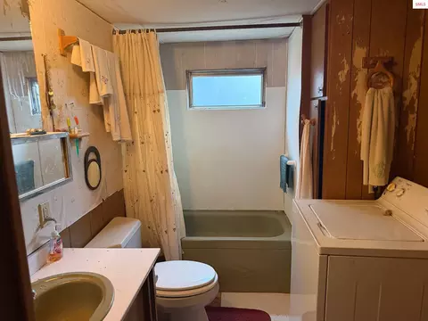 Bath - 7 Timber Haven Rd, Sagle, ID 83860 photo 1 of 1