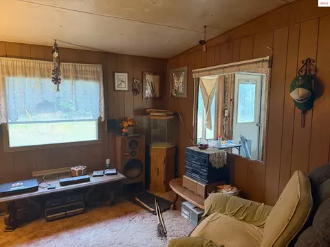 Living - 7 Timber Haven Rd, Sagle, ID 83860 photo 2 of 2
