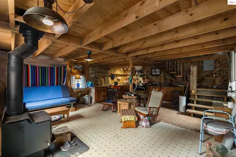 Living - 1015 Dusty Ln, Naples, ID 83847 photo 2 of 2