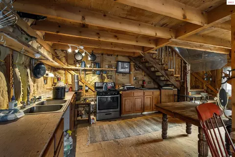 Kitchen - 1015 Dusty Ln, Naples, ID 83847 photo 1 of 2