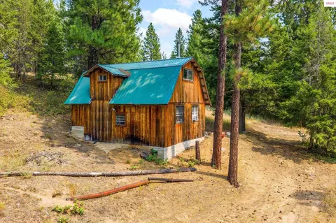 Other - 1015 Dusty Ln, Naples, ID 83847 photo 1 of 14