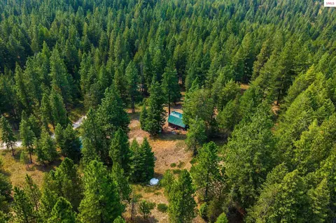 Other - 1015 Dusty Ln, Naples, ID 83847 photo 12 of 14