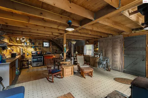 Other - 1015 Dusty Ln, Naples, ID 83847 photo 3 of 14