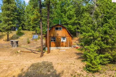 Other - 1015 Dusty Ln, Naples, ID 83847 photo 8 of 14