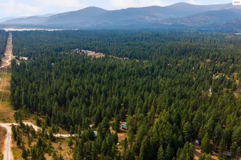 View/Area - 1015 Dusty Ln, Naples, ID 83847 photo 5 of 10