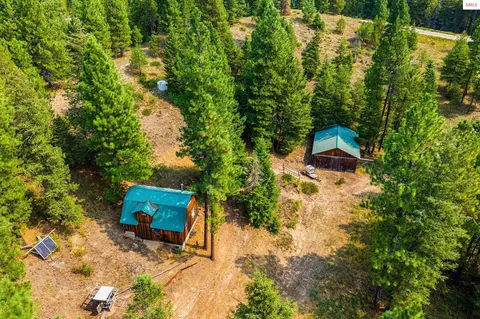 Other - 1015 Dusty Ln, Naples, ID 83847 photo 9 of 14
