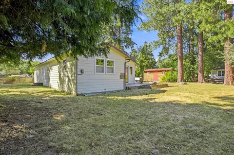 Exterior - 521 S Olive St, Sandpoint, ID 83864 photo 9 of 14