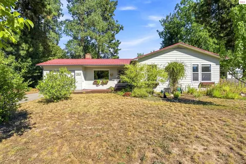 Exterior - 521 S Olive St, Sandpoint, ID 83864 photo 5 of 14