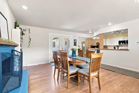 Dining - 521 S Olive St, Sandpoint, ID 83864 photo 3 of 3