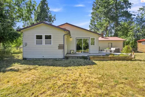 Exterior - 521 S Olive St, Sandpoint, ID 83864 photo 8 of 14