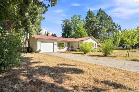 Exterior - 521 S Olive St, Sandpoint, ID 83864 photo 3 of 14