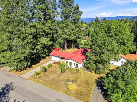 View/Area - 521 S Olive St, Sandpoint, ID 83864 photo 1 of 12