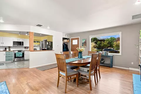 Dining - 521 S Olive St, Sandpoint, ID 83864 photo 2 of 3