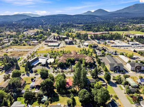 View/Area - 521 S Olive St, Sandpoint, ID 83864 photo 8 of 12