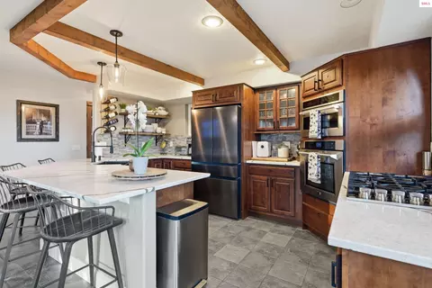 Kitchen - 101 Spring View Ln, Sagle, ID 83860 photo 3 of 4