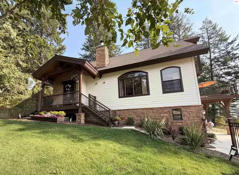 Exterior - 101 Spring View Ln, Sagle, ID 83860 photo 4 of 12