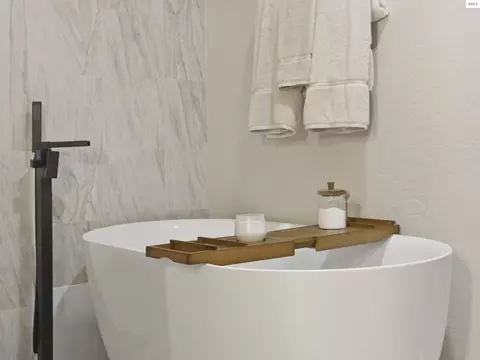 Bath - 101 Spring View Ln, Sagle, ID 83860 photo 5 of 6