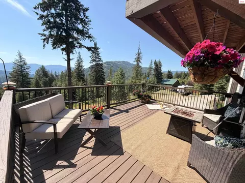 Exterior - 101 Spring View Ln, Sagle, ID 83860 photo 2 of 12