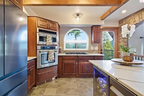 Kitchen - 101 Spring View Ln, Sagle, ID 83860 photo 1 of 4