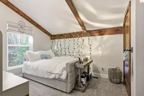 Bedroom - 101 Spring View Ln, Sagle, ID 83860 photo 4 of 5